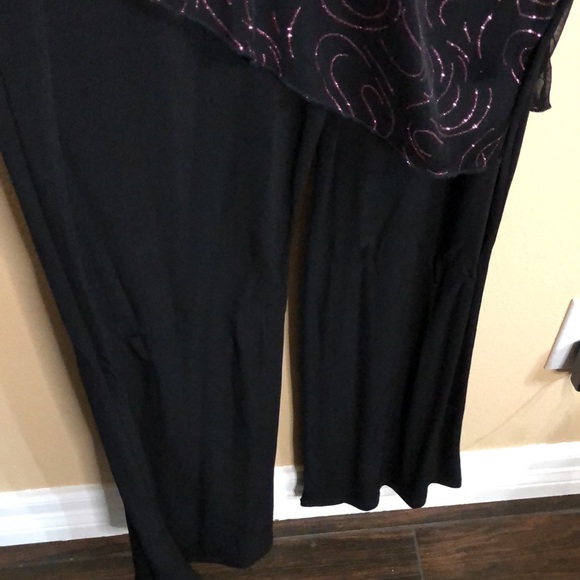 Size medium one piece jumper - Picture 3 of 4